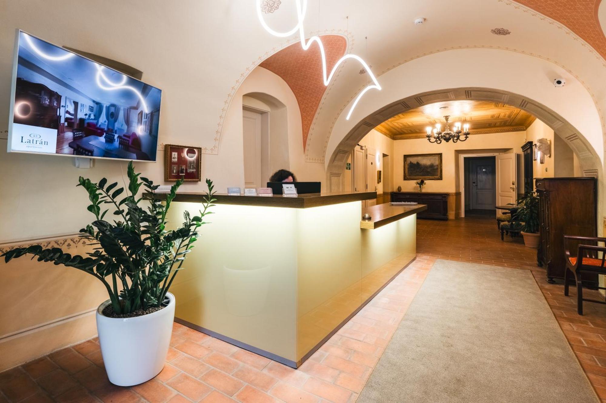 Hotel Latrán Český Krumlov Exterior foto